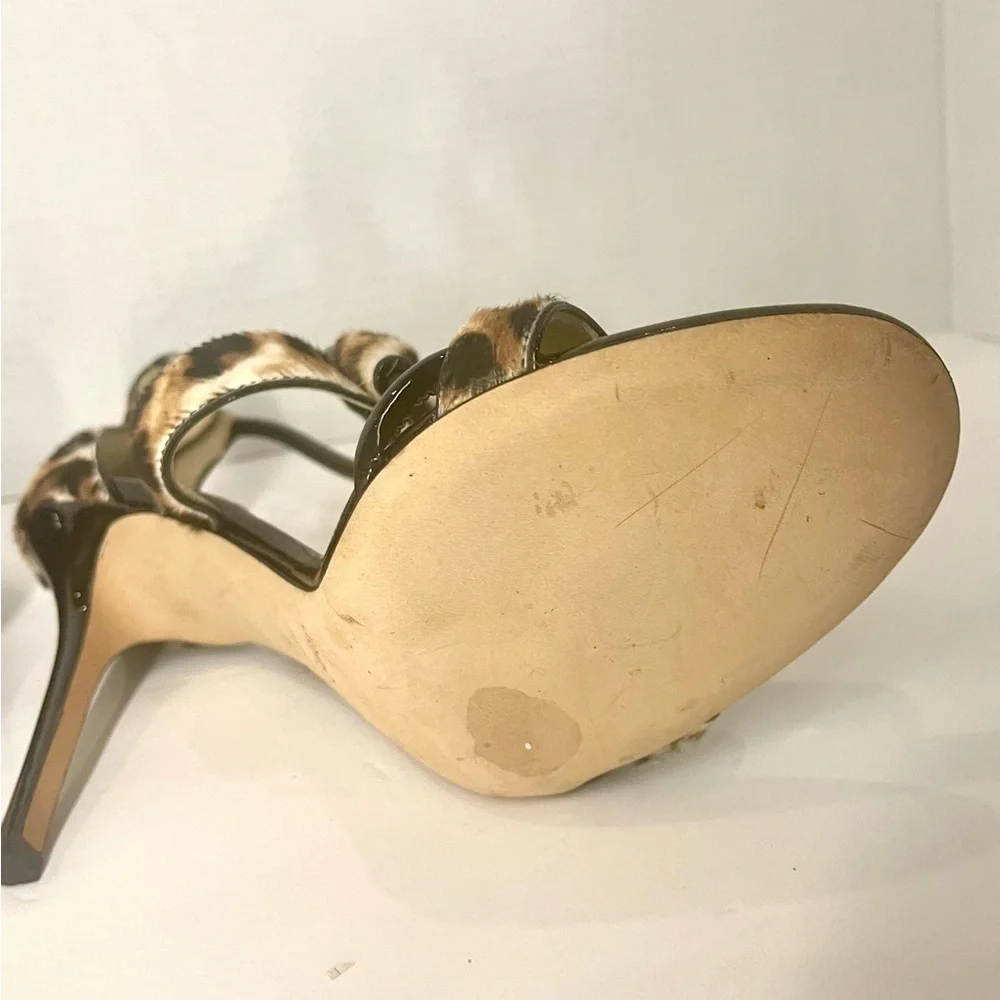 Jimmy Choo Leopard and Black Patent leather sides and Heels - Picture 3 of 6